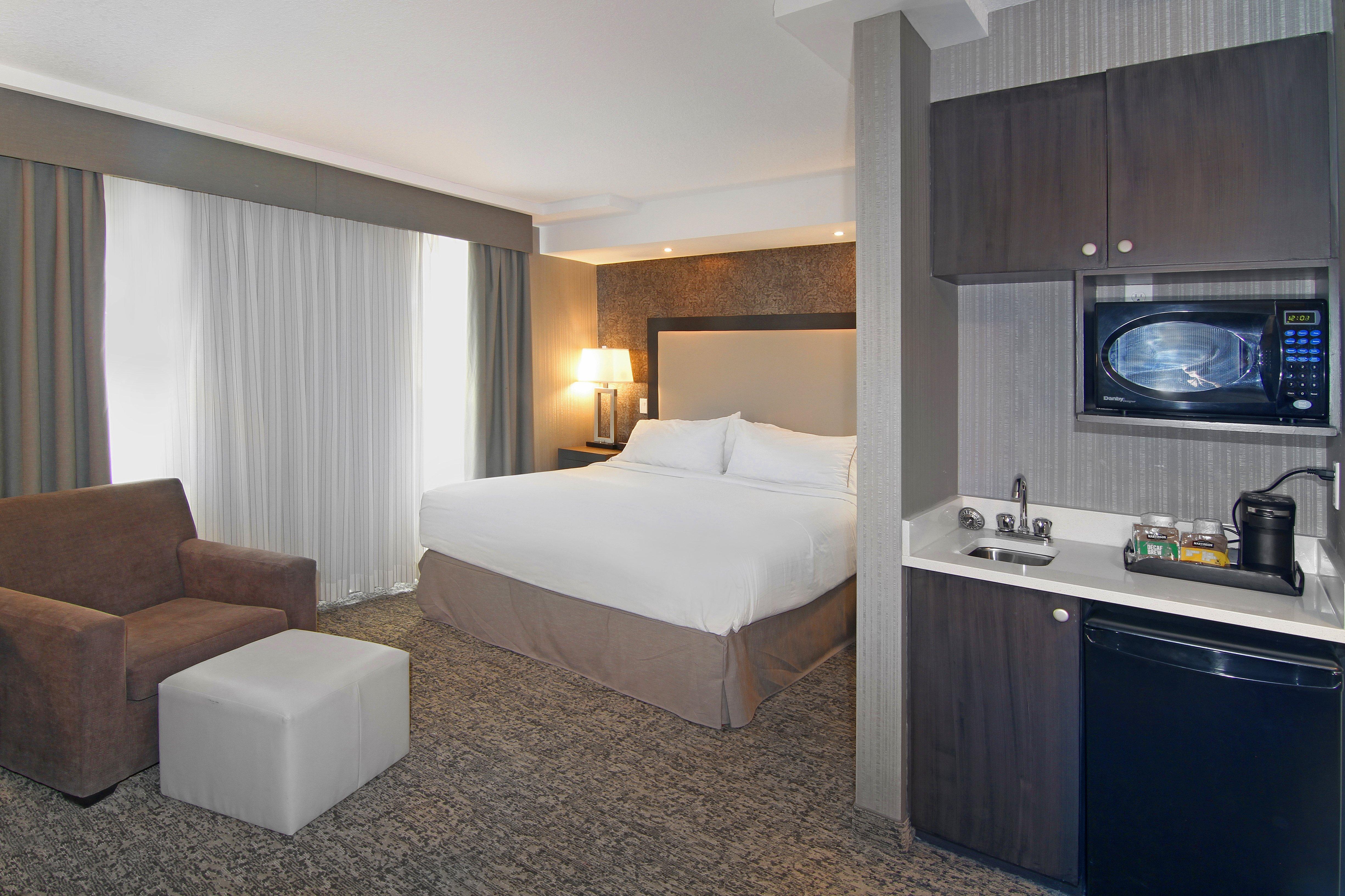 Holiday Inn Express And Suites Calgary By Ihg Zewnętrze zdjęcie