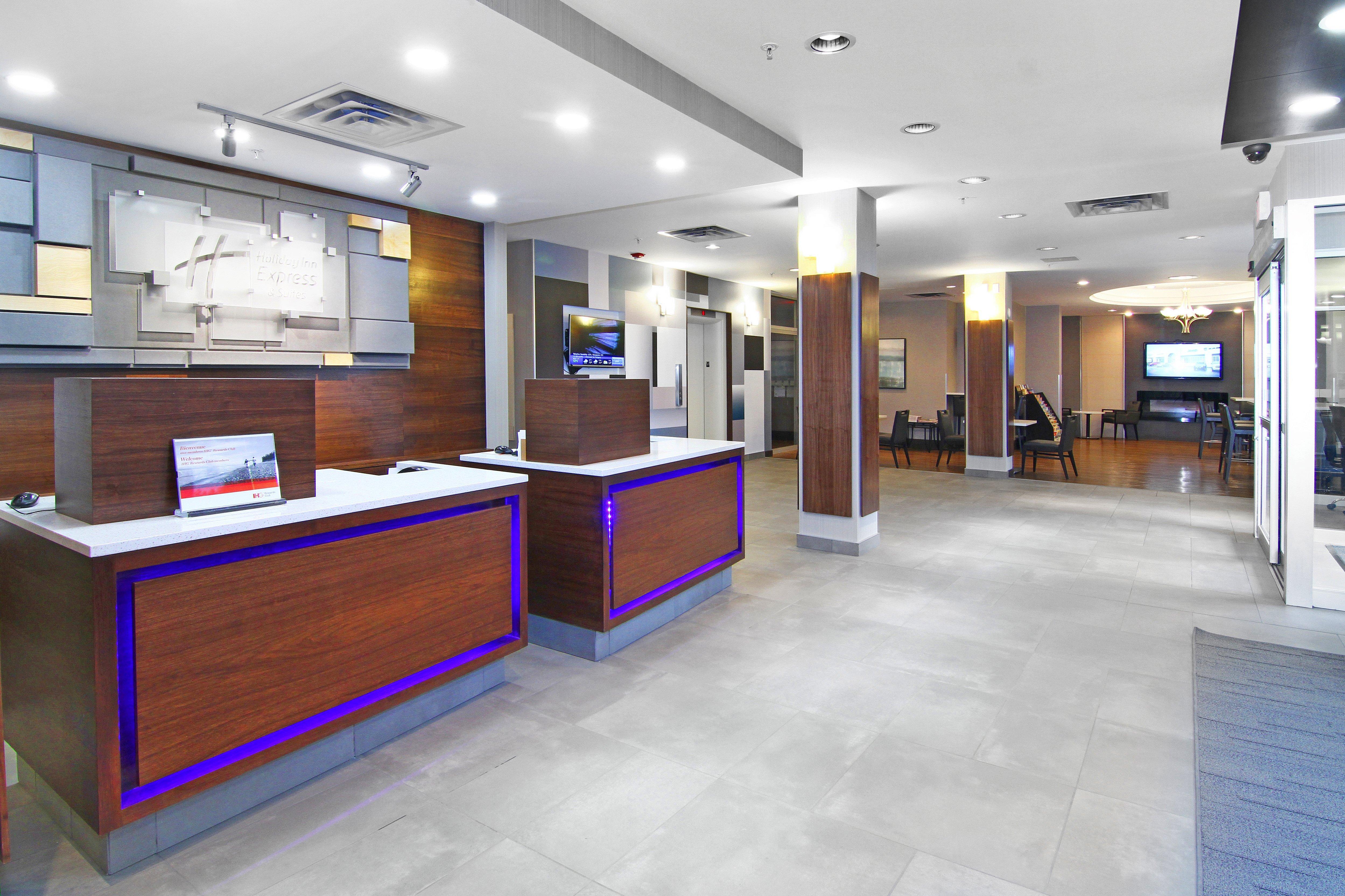 Holiday Inn Express And Suites Calgary By Ihg Zewnętrze zdjęcie
