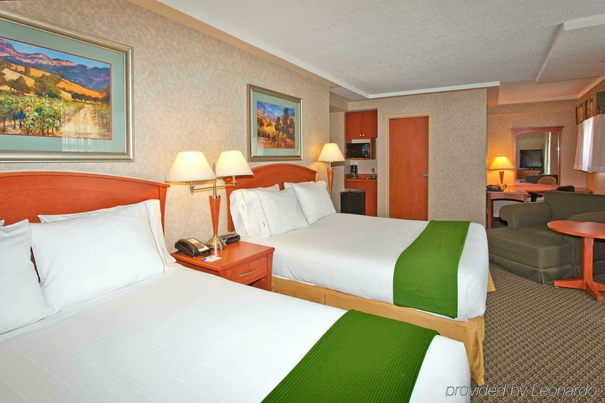 Holiday Inn Express And Suites Calgary By Ihg Zewnętrze zdjęcie