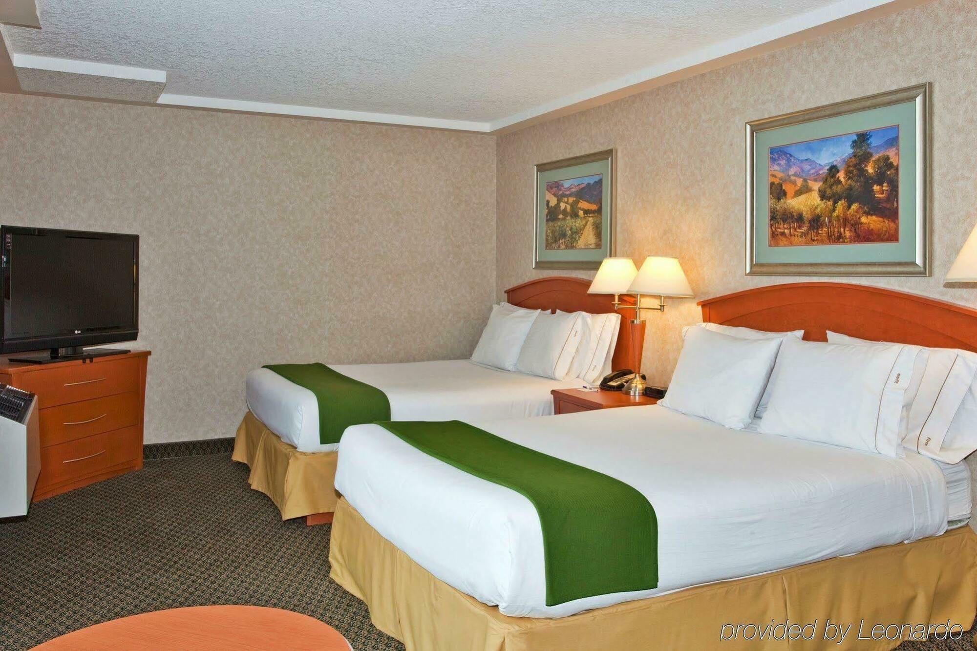Holiday Inn Express And Suites Calgary By Ihg Zewnętrze zdjęcie