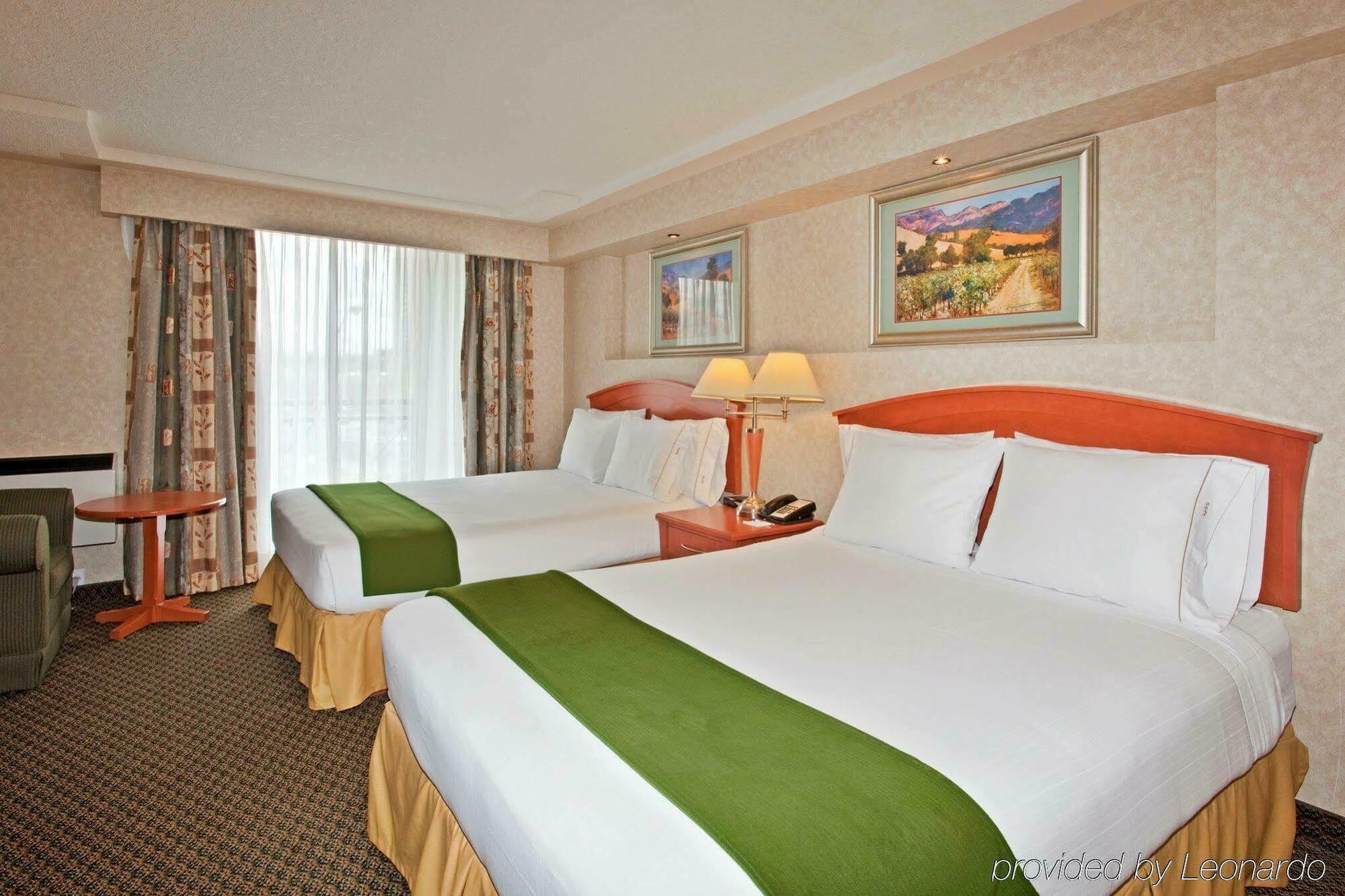Holiday Inn Express And Suites Calgary By Ihg Zewnętrze zdjęcie